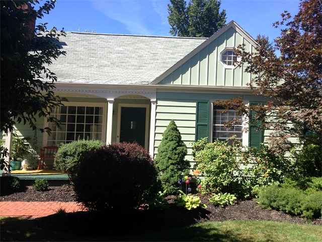 Bring your aluminum or vinyl house siding back to life
